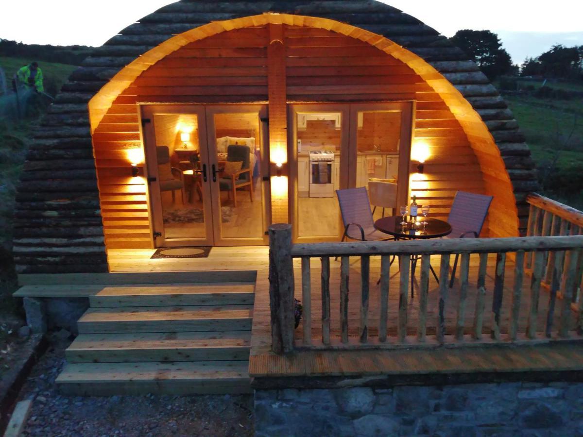 Tollymore Luxury Log Cabins 纽里 外观 照片
